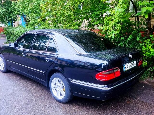 Черный Мерседес Е-Класс, объемом двигателя 3.2 л и пробегом 336 тыс. км за 4850 $, фото 1 на Automoto.ua