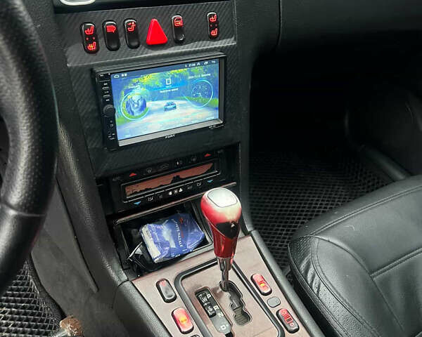 Черный Мерседес Е-Класс, объемом двигателя 2 л и пробегом 430 тыс. км за 3600 $, фото 5 на Automoto.ua