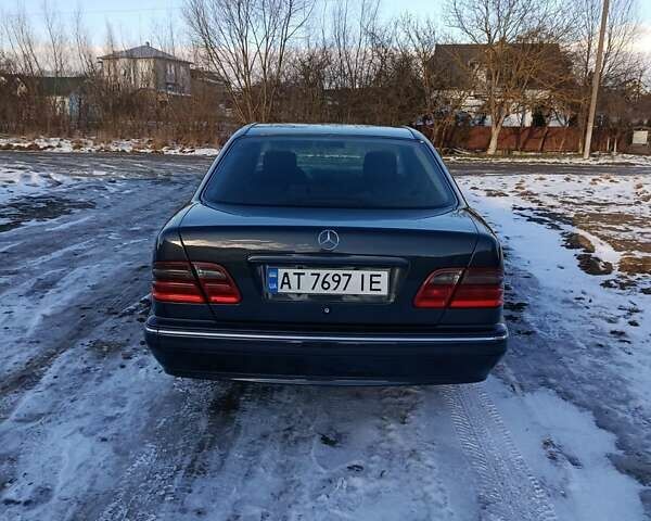 Чорний Мерседес Е-Клас, об'ємом двигуна 2.7 л та пробігом 432 тис. км за 4800 $, фото 13 на Automoto.ua