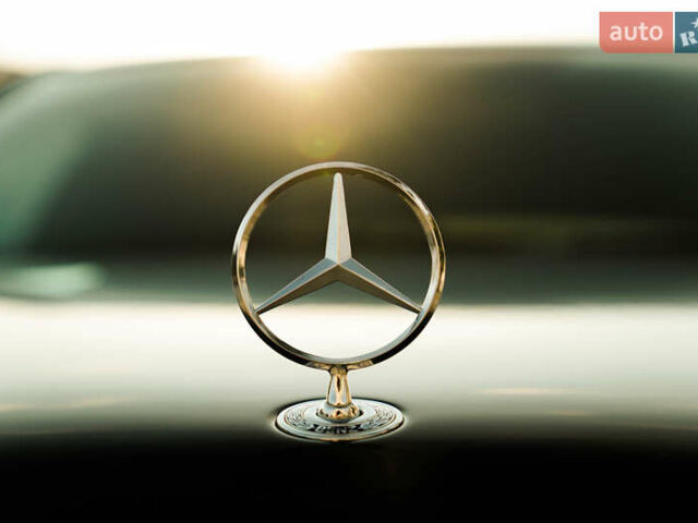 Черный Мерседес Е-Класс, объемом двигателя 3.2 л и пробегом 380 тыс. км за 7000 $, фото 7 на Automoto.ua