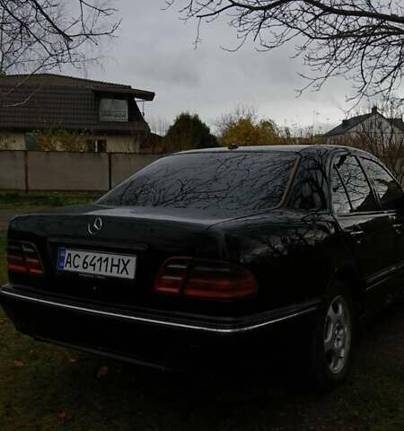 Чорний Мерседес Е-Клас, об'ємом двигуна 3.22 л та пробігом 390 тис. км за 3950 $, фото 3 на Automoto.ua