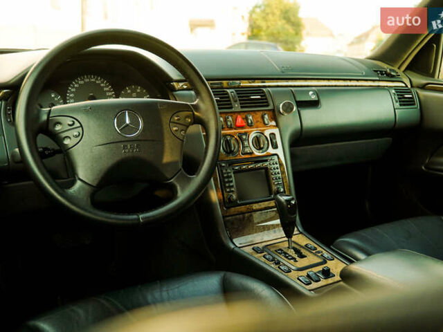 Черный Мерседес Е-Класс, объемом двигателя 3.2 л и пробегом 380 тыс. км за 7000 $, фото 33 на Automoto.ua