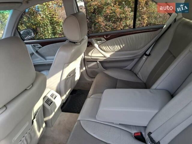 Мерседес Е-Класс 2001 в Киеве на Automoto.ua Черный Мерседес Е-Класс, объемом двигателя 2.8 л и пробегом 460 тыс. км за 5000 $, фото 16 на Automoto.ua