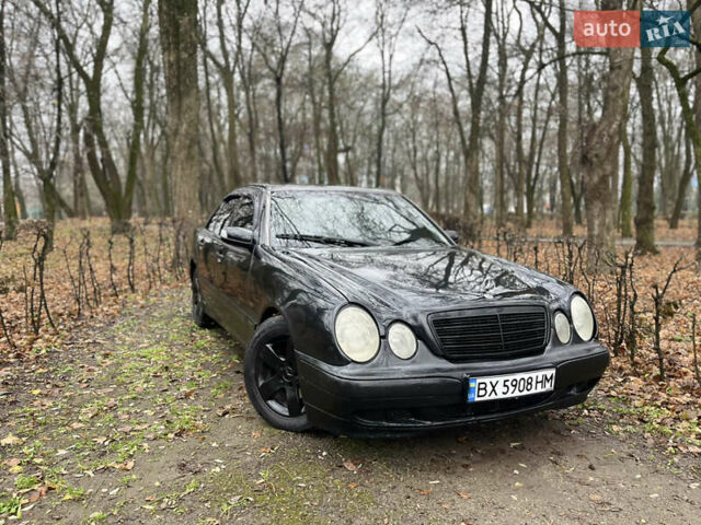 Черный Мерседес Е-Класс, объемом двигателя 2 л и пробегом 358 тыс. км за 2600 $, фото 2 на Automoto.ua