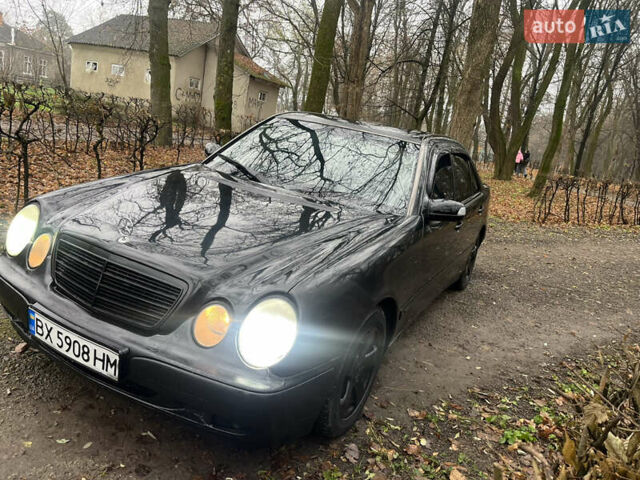 Черный Мерседес Е-Класс, объемом двигателя 2 л и пробегом 358 тыс. км за 2600 $, фото 9 на Automoto.ua