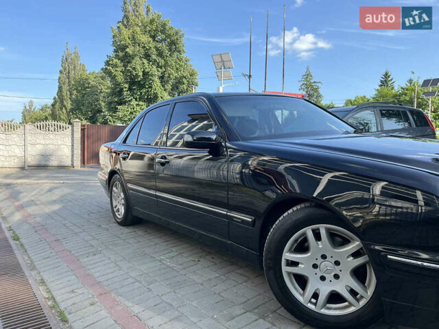 Чорний Мерседес Е-Клас, об'ємом двигуна 3.23 л та пробігом 400 тис. км за 6100 $, фото 27 на Automoto.ua
