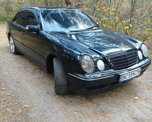 Черный Мерседес Е-Класс, объемом двигателя 2.2 л и пробегом 490 тыс. км за 3300 $, фото 9 на Automoto.ua