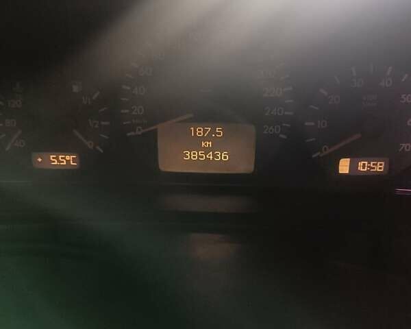 Черный Мерседес Е-Класс, объемом двигателя 2.6 л и пробегом 385 тыс. км за 3950 $, фото 8 на Automoto.ua