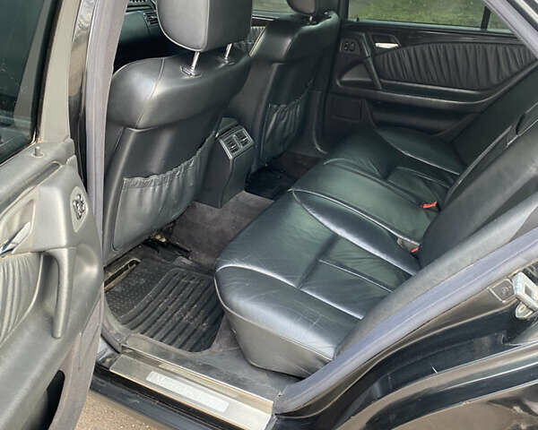 Чорний Мерседес Е-Клас, об'ємом двигуна 2.8 л та пробігом 270 тис. км за 3450 $, фото 10 на Automoto.ua