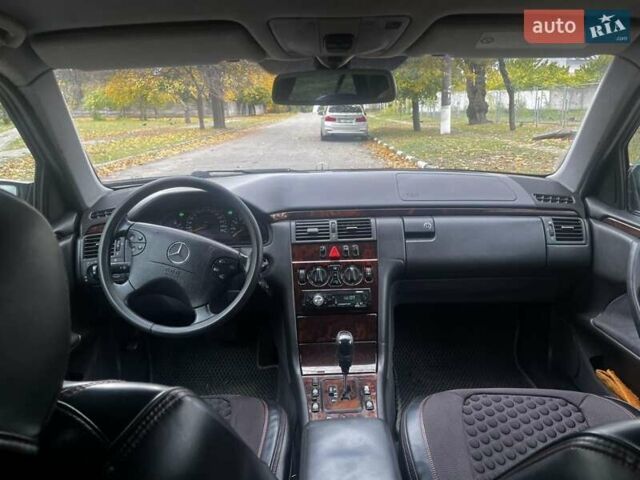 Чорний Мерседес Е-Клас, об'ємом двигуна 2.6 л та пробігом 527 тис. км за 3500 $, фото 4 на Automoto.ua