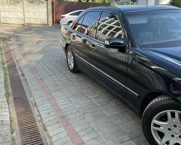 Чорний Мерседес Е-Клас, об'ємом двигуна 3.23 л та пробігом 400 тис. км за 6100 $, фото 26 на Automoto.ua
