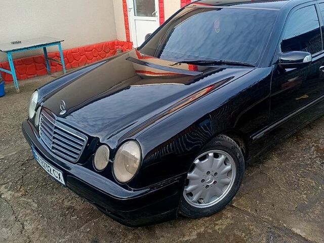 Черный Мерседес Е-Класс, объемом двигателя 2.6 л и пробегом 385 тыс. км за 3950 $, фото 4 на Automoto.ua