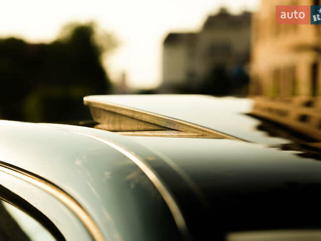 Черный Мерседес Е-Класс, объемом двигателя 3.2 л и пробегом 380 тыс. км за 7000 $, фото 17 на Automoto.ua