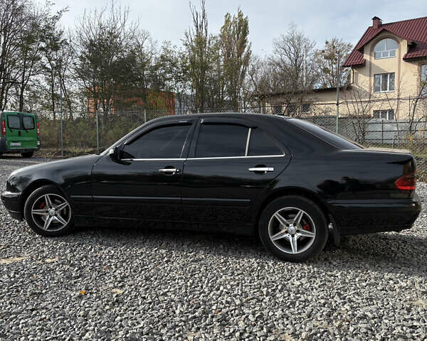 Черный Мерседес Е-Класс, объемом двигателя 2.2 л и пробегом 395 тыс. км за 4499 $, фото 9 на Automoto.ua