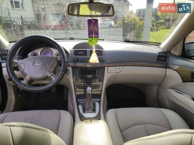 Черный Мерседес Е-Класс, объемом двигателя 1.8 л и пробегом 340 тыс. км за 5100 $, фото 3 на Automoto.ua
