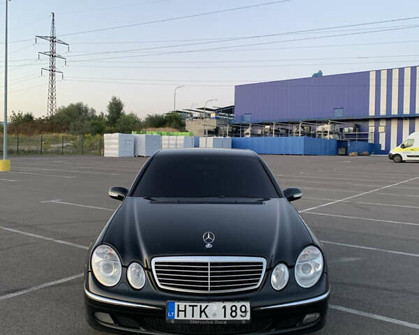 Чорний Мерседес Е-Клас, об'ємом двигуна 2.7 л та пробігом 400 тис. км за 3400 $, фото 1 на Automoto.ua