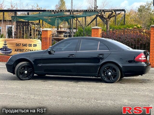 Мерседес Е-Клас 2002 у Кривому Розі на Automoto.ua Чорний Мерседес Е-Клас, об'ємом двигуна 2.6 л та пробігом 307 тис. км за 6500 $, фото 3 на Automoto.ua