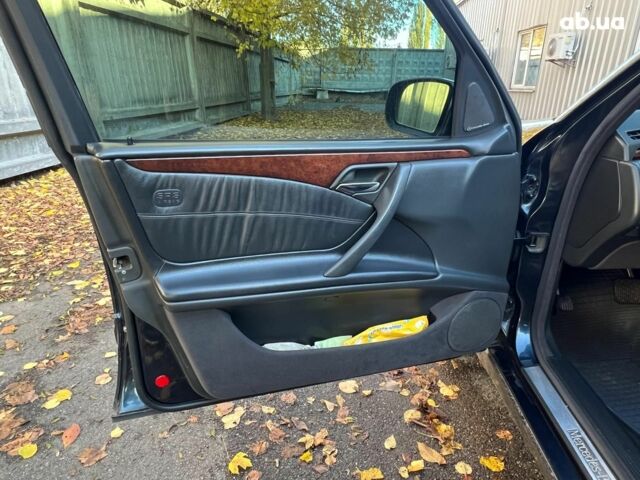 Черный Мерседес Е-Класс, объемом двигателя 2.8 л и пробегом 241 тыс. км за 8490 $, фото 8 на Automoto.ua