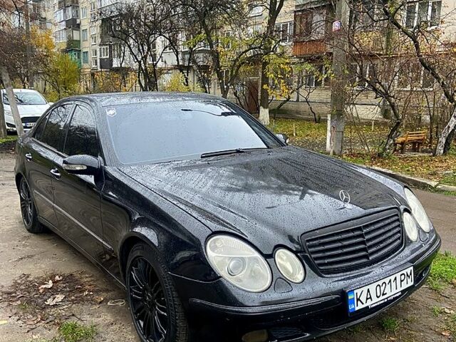 Черный Мерседес Е-Класс, объемом двигателя 3.2 л и пробегом 458 тыс. км за 5000 $, фото 2 на Automoto.ua