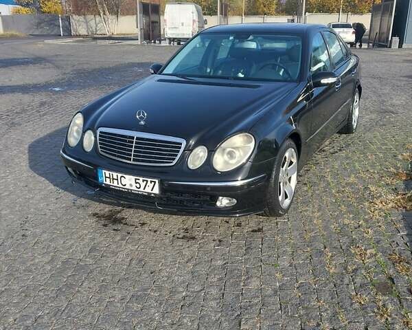 Мерседес Е-Класс 2002 в Полтаве на Automoto.ua Черный Мерседес Е-Класс, объемом двигателя 3.2 л и пробегом 380 тыс. км за 2000 $, фото 2 на Automoto.ua