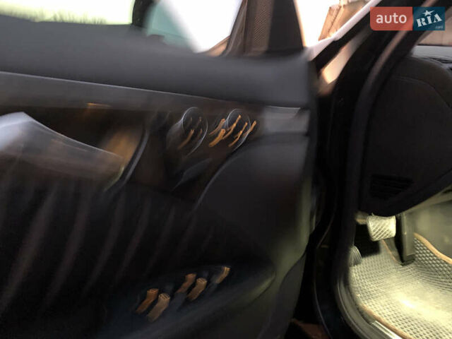 Черный Мерседес Е-Класс, объемом двигателя 2.7 л и пробегом 400 тыс. км за 7299 $, фото 19 на Automoto.ua