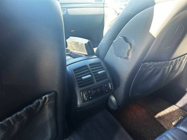 Чорний Мерседес Е-Клас, об'ємом двигуна 3.2 л та пробігом 170 тис. км за 8500 $, фото 9 на Automoto.ua