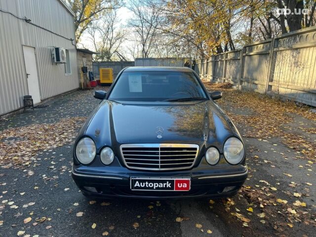 Черный Мерседес Е-Класс, объемом двигателя 2.8 л и пробегом 241 тыс. км за 8490 $, фото 1 на Automoto.ua