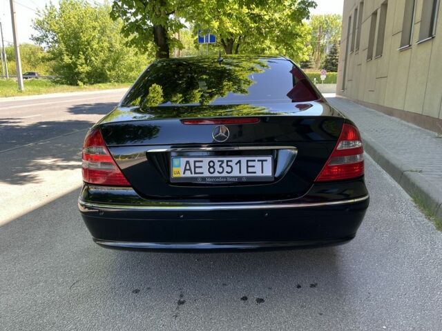 Черный Мерседес Е-Класс, объемом двигателя 2.4 л и пробегом 299 тыс. км за 6500 $, фото 4 на Automoto.ua