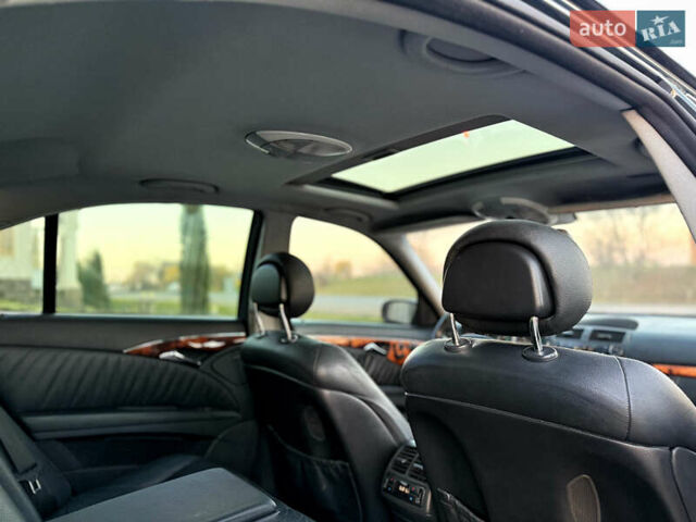 Чорний Мерседес Е-Клас, об'ємом двигуна 3.2 л та пробігом 309 тис. км за 4600 $, фото 33 на Automoto.ua