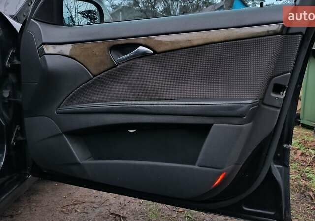 Чорний Мерседес Е-Клас, об'ємом двигуна 2.69 л та пробігом 348 тис. км за 6200 $, фото 28 на Automoto.ua