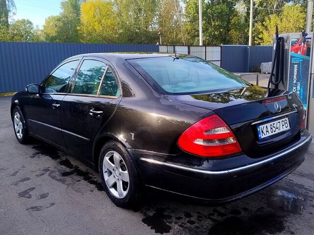 Черный Мерседес Е-Класс, объемом двигателя 2.7 л и пробегом 413 тыс. км за 4950 $, фото 2 на Automoto.ua