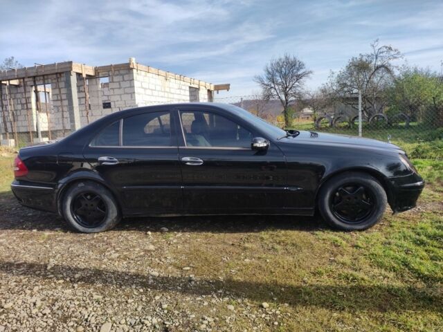 Черный Мерседес Е-Класс, объемом двигателя 1.8 л и пробегом 340 тыс. км за 5100 $, фото 2 на Automoto.ua