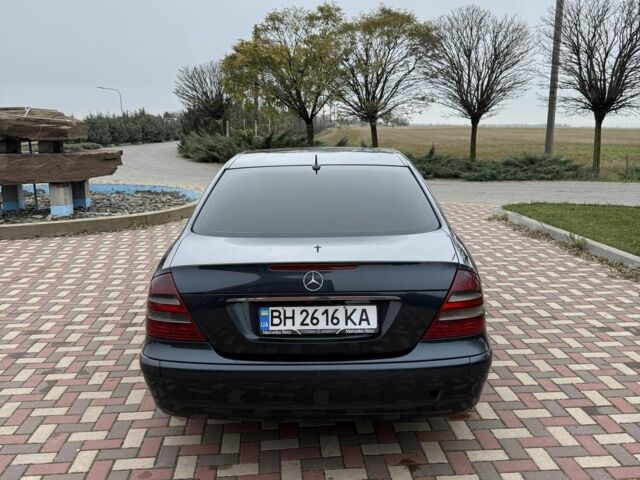 Черный Мерседес Е-Класс, объемом двигателя 2.1 л и пробегом 359 тыс. км за 6600 $, фото 7 на Automoto.ua