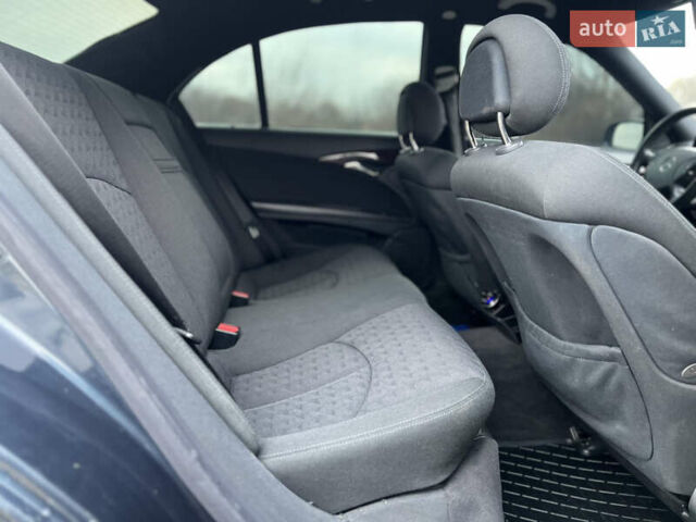 Черный Мерседес Е-Класс, объемом двигателя 2.7 л и пробегом 400 тыс. км за 6900 $, фото 14 на Automoto.ua