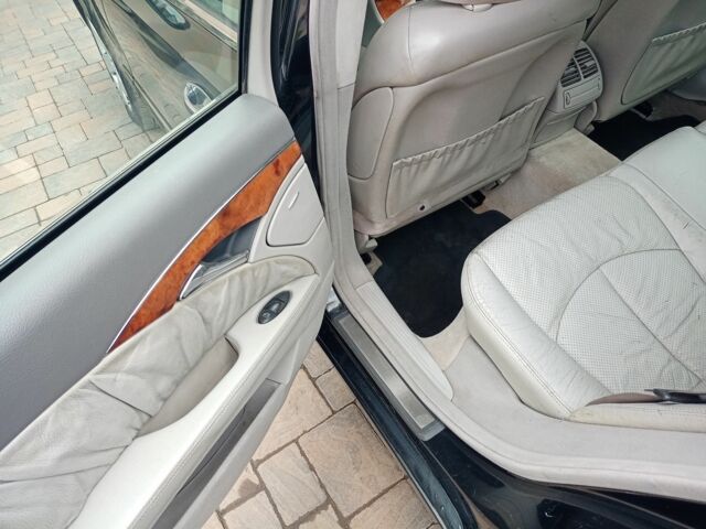 Черный Мерседес Е-Класс, объемом двигателя 2.7 л и пробегом 450 тыс. км за 7000 $, фото 5 на Automoto.ua