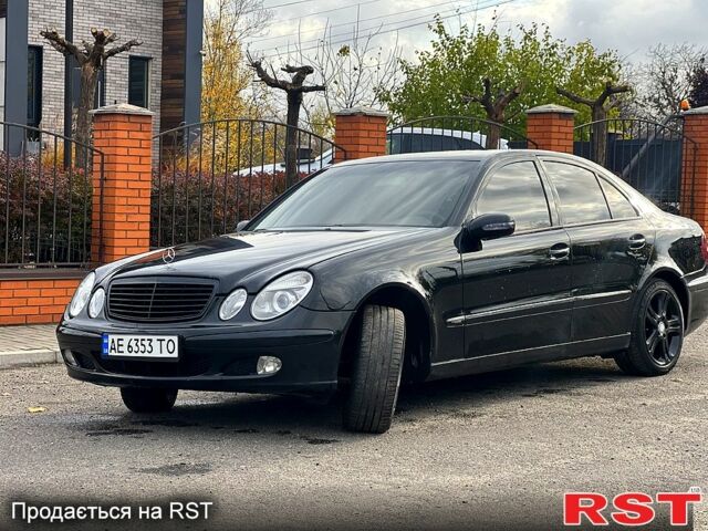 Мерседес Е-Клас 2002 у Кривому Розі на Automoto.ua Чорний Мерседес Е-Клас, об'ємом двигуна 2.6 л та пробігом 307 тис. км за 6500 $, фото 7 на Automoto.ua