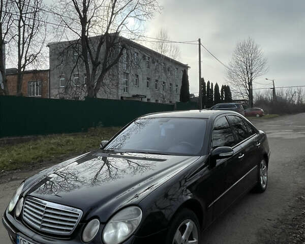 Черный Мерседес Е-Класс, объемом двигателя 2.7 л и пробегом 320 тыс. км за 5450 $, фото 3 на Automoto.ua