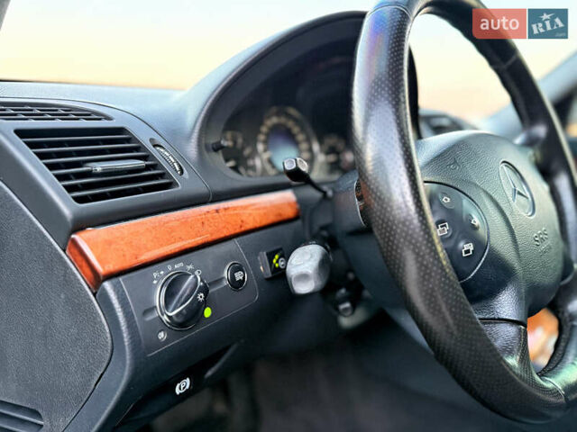 Чорний Мерседес Е-Клас, об'ємом двигуна 3.2 л та пробігом 309 тис. км за 4600 $, фото 27 на Automoto.ua