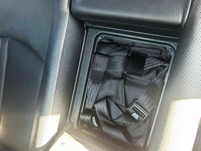 Чорний Мерседес Е-Клас, об'ємом двигуна 3.2 л та пробігом 170 тис. км за 8500 $, фото 11 на Automoto.ua