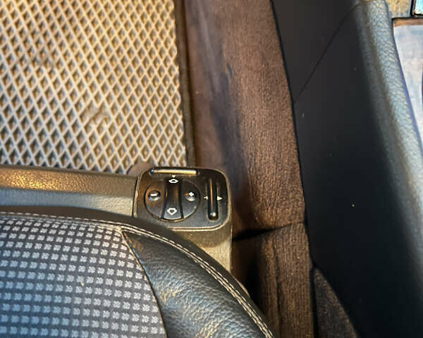 Чорний Мерседес Е-Клас, об'ємом двигуна 2.69 л та пробігом 314 тис. км за 7500 $, фото 17 на Automoto.ua