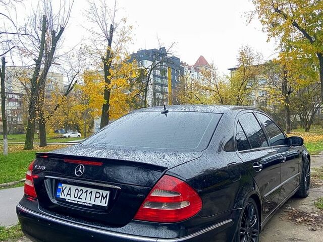 Черный Мерседес Е-Класс, объемом двигателя 3.2 л и пробегом 458 тыс. км за 5000 $, фото 3 на Automoto.ua