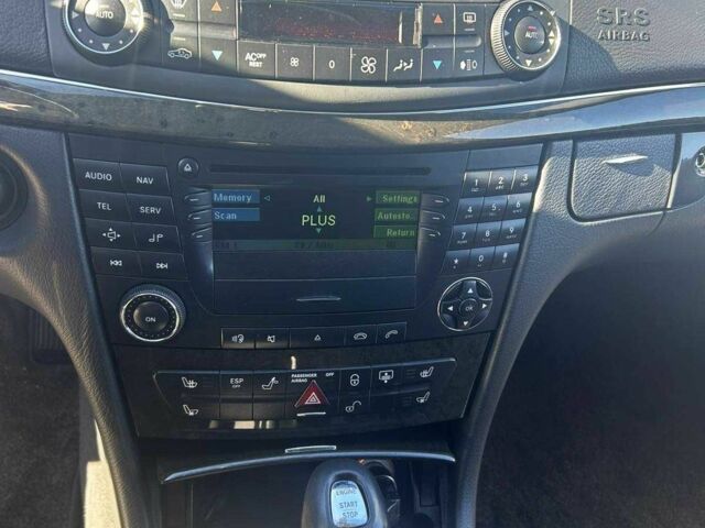 Чорний Мерседес Е-Клас, об'ємом двигуна 3.2 л та пробігом 170 тис. км за 8500 $, фото 17 на Automoto.ua