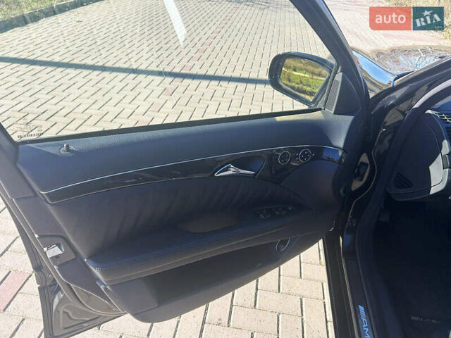 Чорний Мерседес Е-Клас, об'ємом двигуна 3.2 л та пробігом 170 тис. км за 8500 $, фото 12 на Automoto.ua