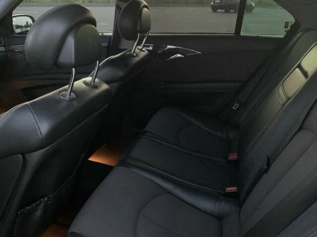 Черный Мерседес Е-Класс, объемом двигателя 2.7 л и пробегом 420 тыс. км за 3400 $, фото 7 на Automoto.ua