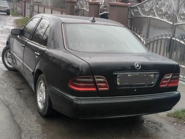Чорний Мерседес Е-Клас, об'ємом двигуна 0 л та пробігом 380 тис. км за 3900 $, фото 2 на Automoto.ua