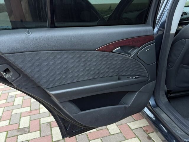 Черный Мерседес Е-Класс, объемом двигателя 2.1 л и пробегом 359 тыс. км за 6600 $, фото 13 на Automoto.ua