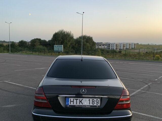 Черный Мерседес Е-Класс, объемом двигателя 2.7 л и пробегом 420 тыс. км за 3400 $, фото 4 на Automoto.ua