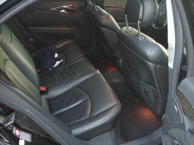 Черный Мерседес Е-Класс, объемом двигателя 0 л и пробегом 264 тыс. км за 5600 $, фото 7 на Automoto.ua