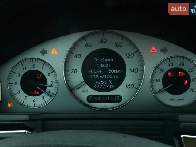 Черный Мерседес Е-Класс, объемом двигателя 4.97 л и пробегом 300 тыс. км за 9300 $, фото 22 на Automoto.ua