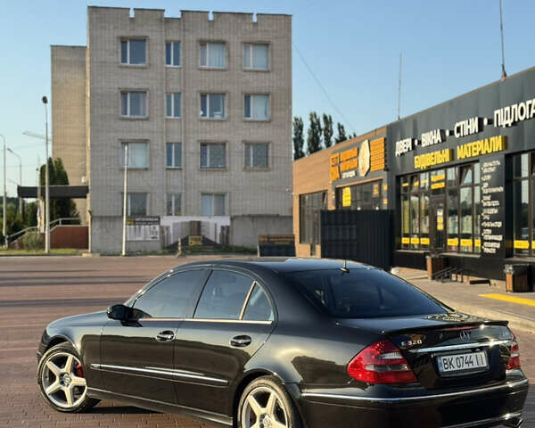 Чорний Мерседес Е-Клас, об'ємом двигуна 3.22 л та пробігом 393 тис. км за 7900 $, фото 3 на Automoto.ua